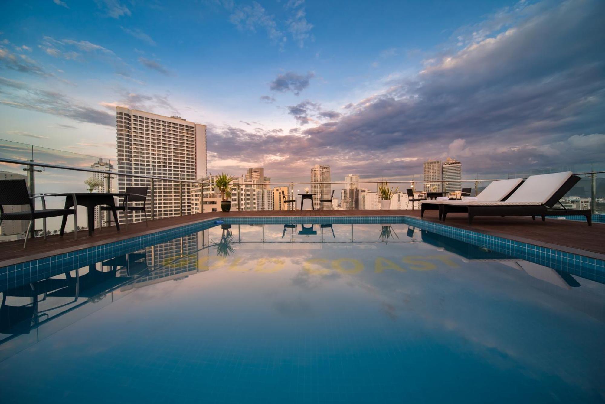 Goldcoast Hotel Нячанг Экстерьер фото