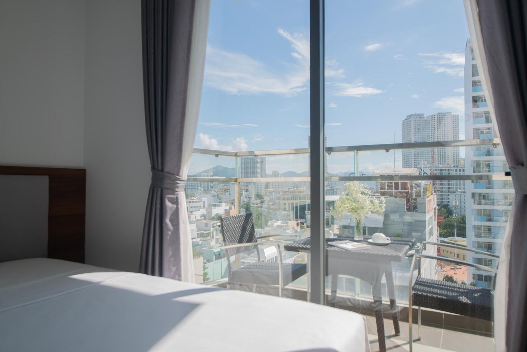Goldcoast Hotel Нячанг Экстерьер фото