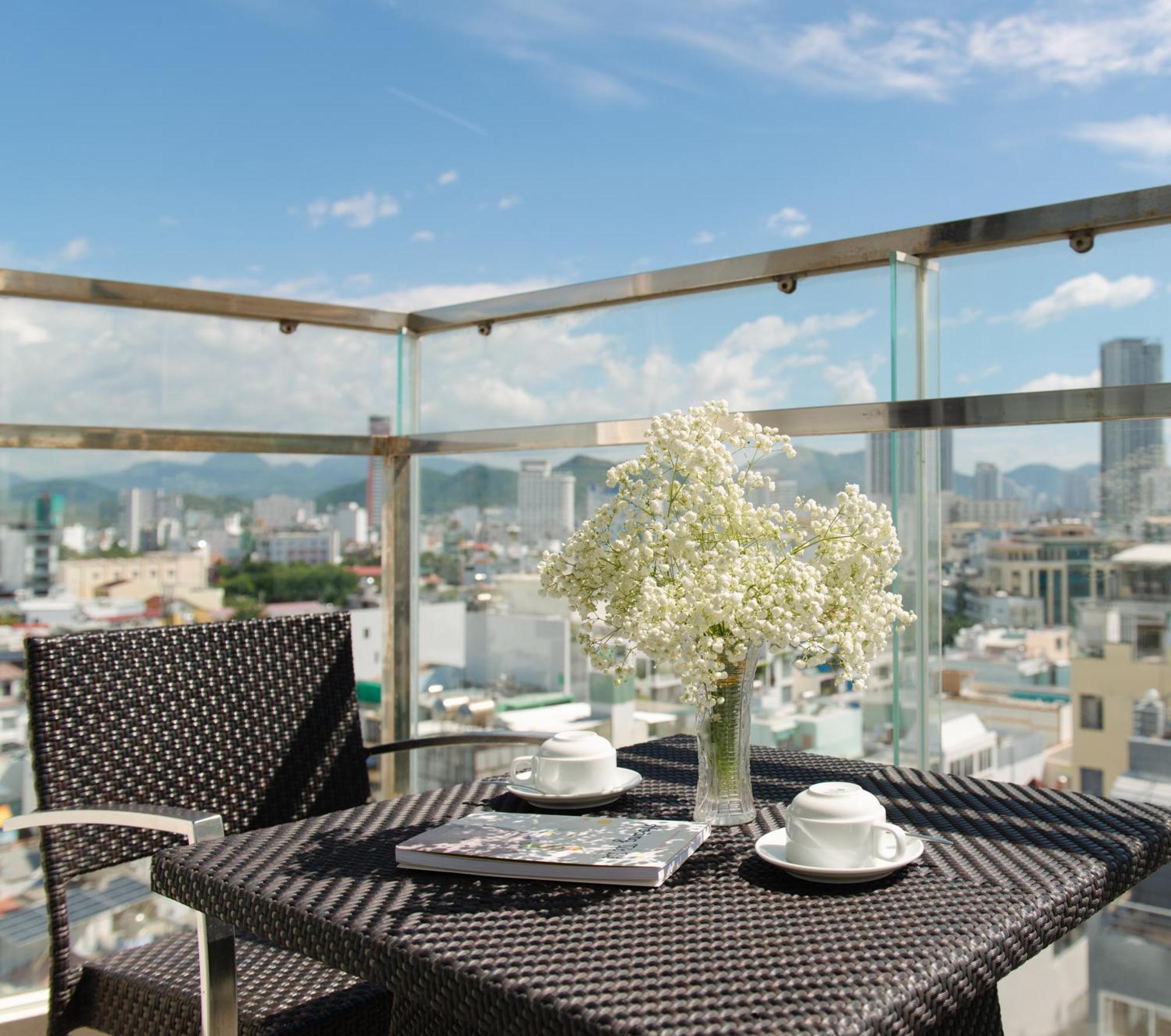 Goldcoast Hotel Нячанг Экстерьер фото