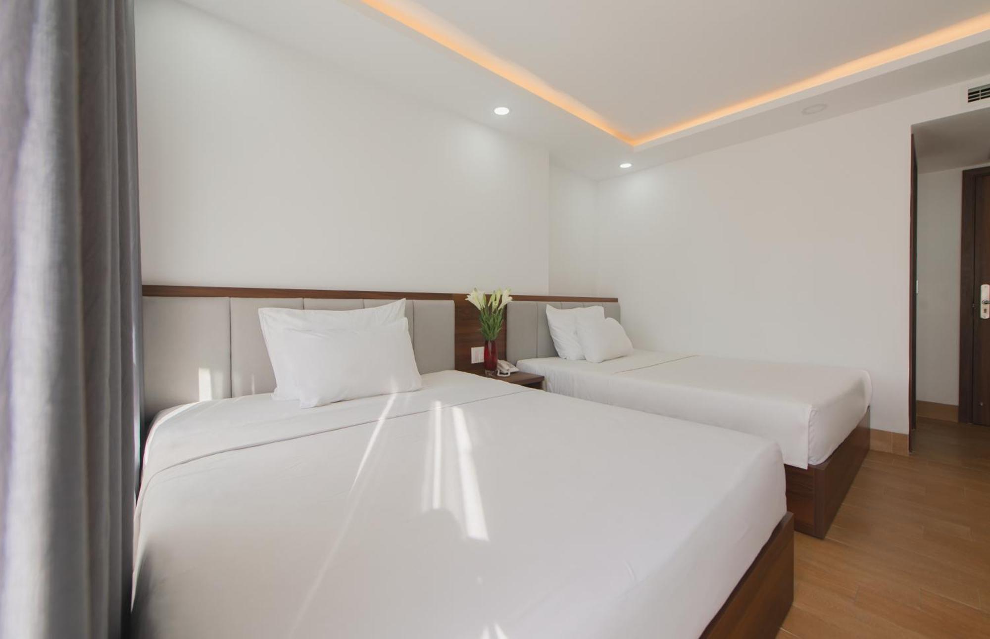 Goldcoast Hotel Нячанг Экстерьер фото